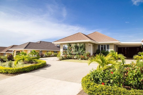 SEA BREEZE VILLA @ COOLSHADE - OCHO RIOS, SAINT ANN, JAMAICA