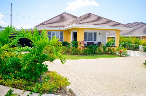 OCEAN VIEW VILLA @ COOLSHADE OCHO RIOS