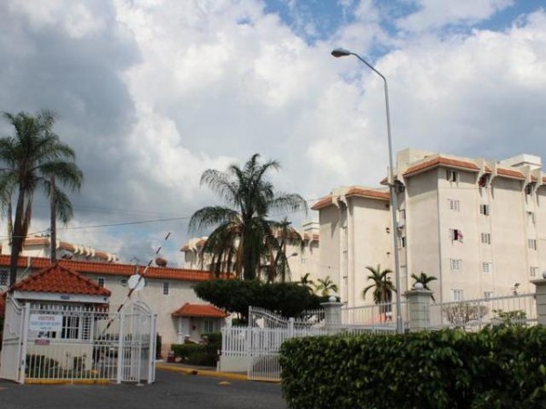 COZY HAVEN @ OAKLANDS II, KINGSTON, JAMAICA